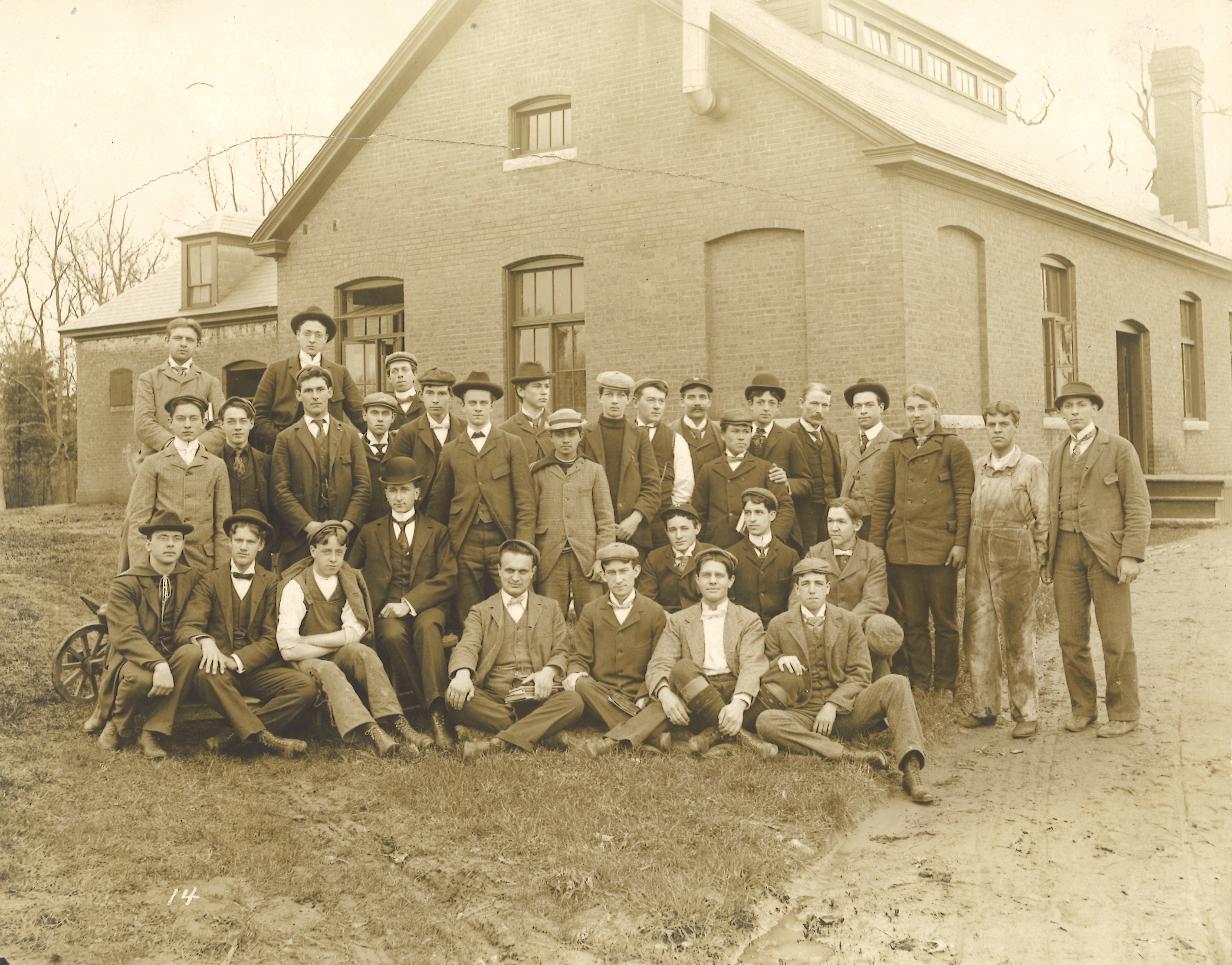 workhourlaundrygangc1900 Northfield Mount Hermon